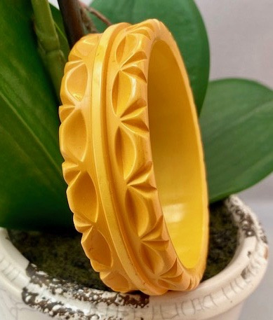 BB257 carved orange & corn bangles